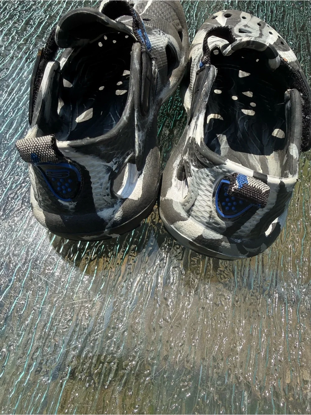 Skechers Black, White & Blue Slip-On GUC Kids Water Clogs Sz 12
